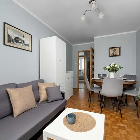 Family With Workspace And 3 Bedrooms By Renters Breslau