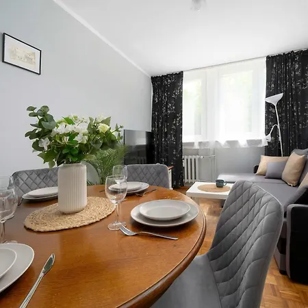 Family With Workspace And 3 Bedrooms By Renters Breslau