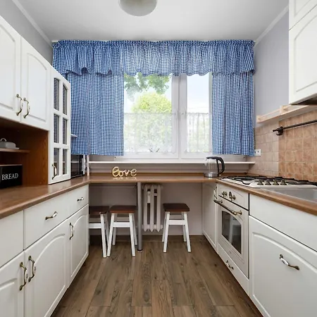Apartment Family With Workspace And 3 Bedrooms By Renters Breslau